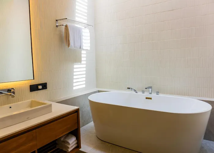 Lux Seis 3br تْشانغو