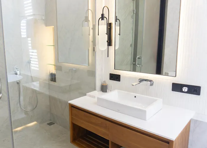 Lux Seis 3br تْشانغو